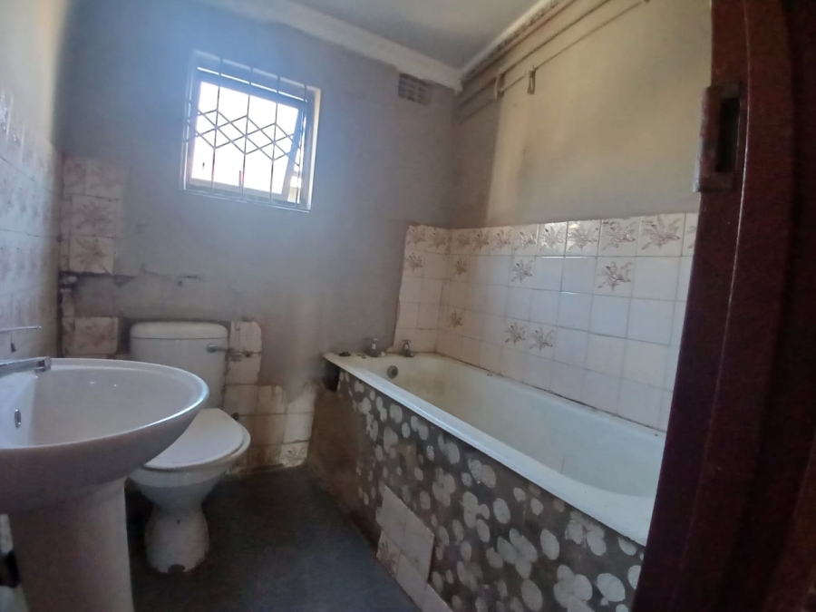7 Bedroom Property for Sale in Mdantsane Eastern Cape